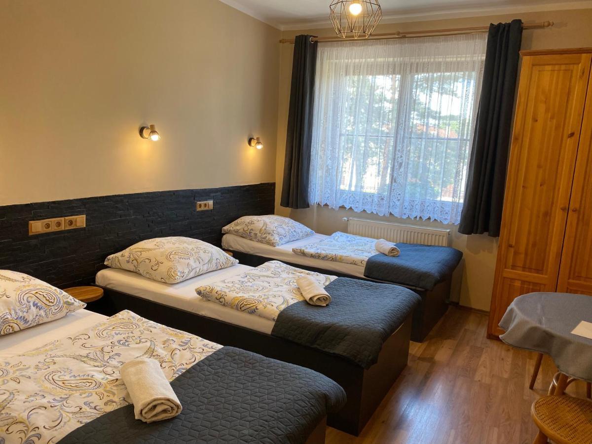 Penzión pri Kaštieli Bratislava Exterior foto